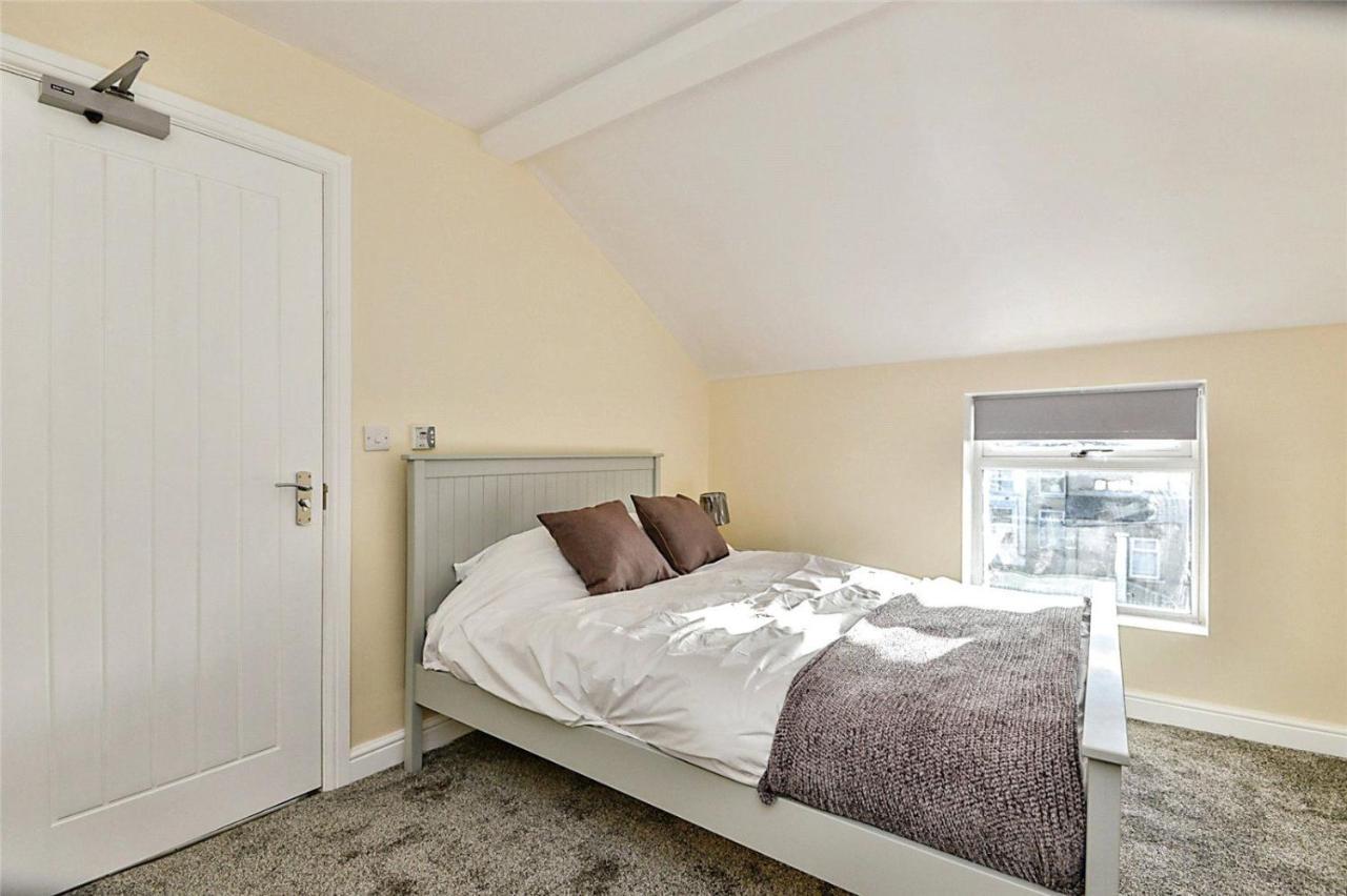 Beautiful Townhouse In Morecambe Εξωτερικό φωτογραφία